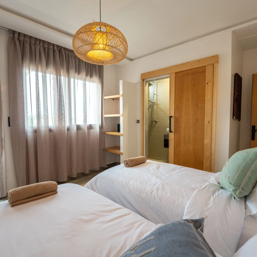 Surf rental room with cactus and ocean view in Imsouane