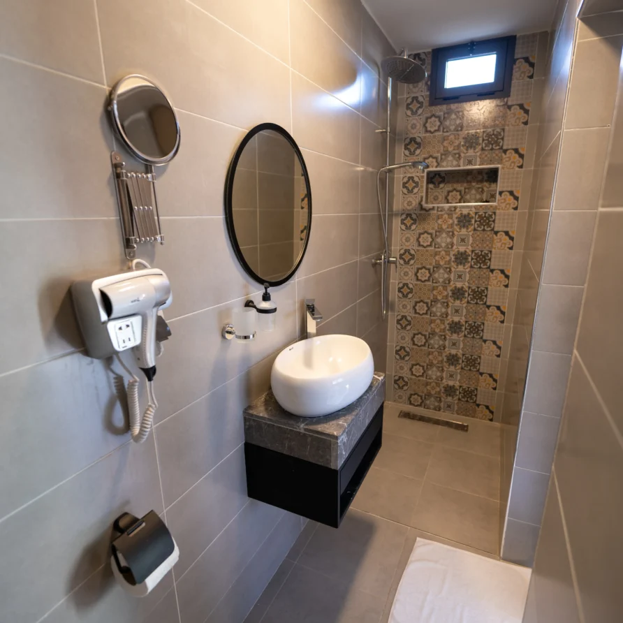 Bathroom amenities in Tafoukt Room, hotel in Imsouane