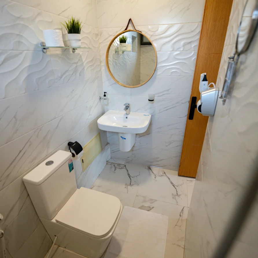 clean bathroom of residence imsouane surf camp